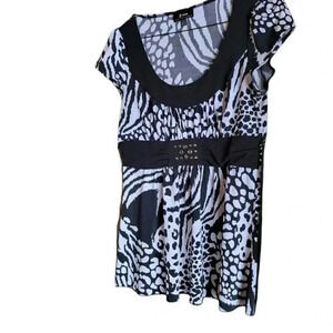 Womans  Boho silky flowy black & White top by B Wear California